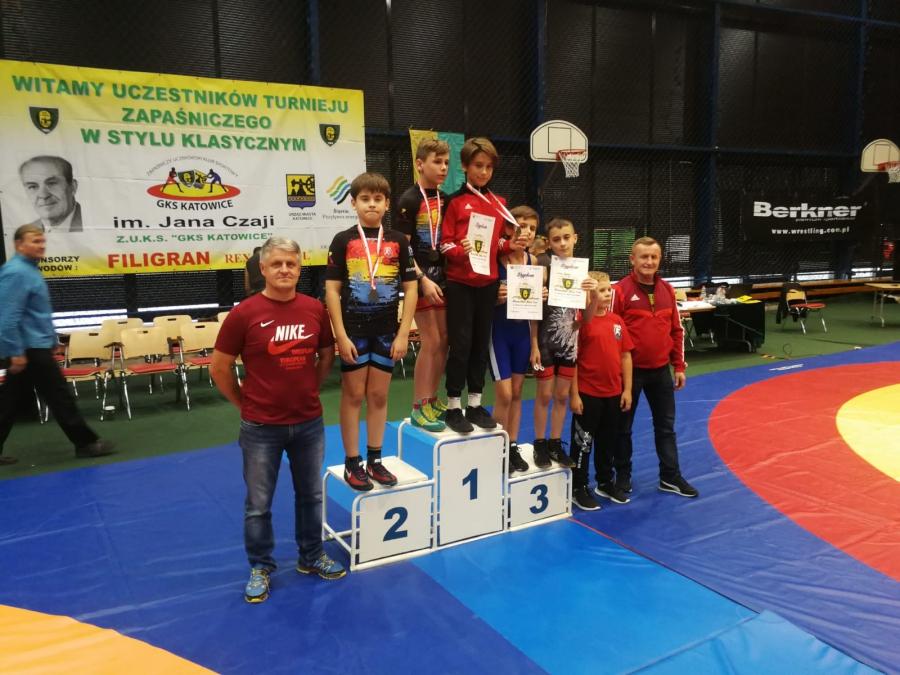 Pięć medali zapaśników na zawodach w Katowicach