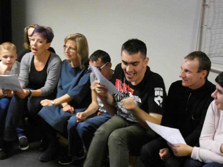 Patriotyczna wieczornica w SOSW. Ze śpiewem, warsztatami i żurem