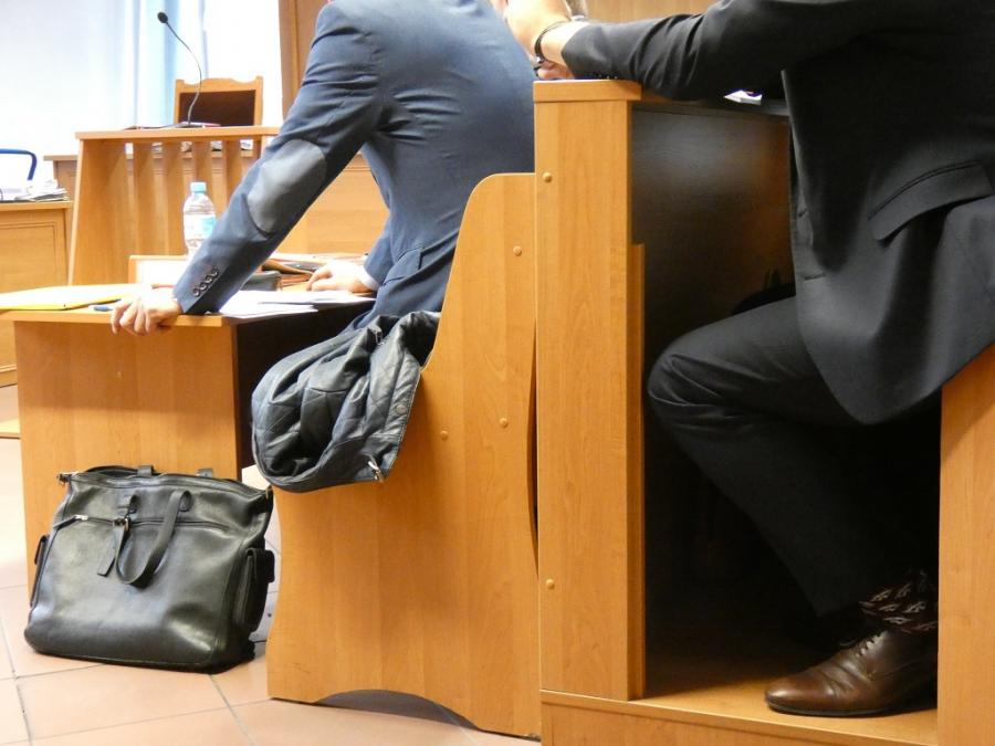Prokurator: działali na szkodę interesu publicznego. Miłosz N. znów przed sądem