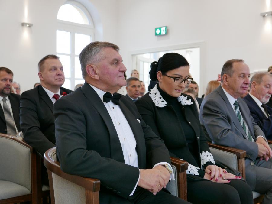 [ZDJĘCIA] Sankowski i Olczyk odznaczeni Medalami Miasta Radomska