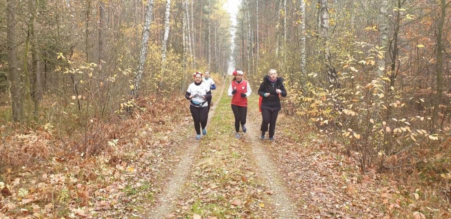 Uczcili Święto Niepodległości aktywnie, biegając w lesie na Suchej Wsi