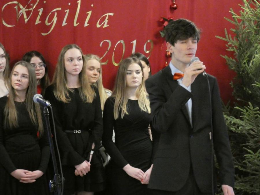 [ZDJĘCIA] Powiatowa wigilia w bursie szkolnej. Spotkanie samorządowców