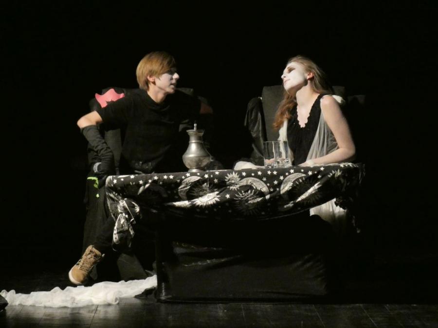 [ZDJĘCIA] Teatr Rekwizytornia wystawił w „W małym Dworku” Witkacego