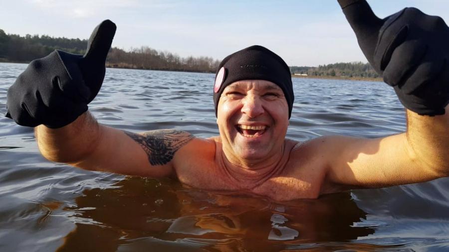 [ZDJĘCIA] Morsy zażywały zimnej kąpieli i zbierały na WOŚP
