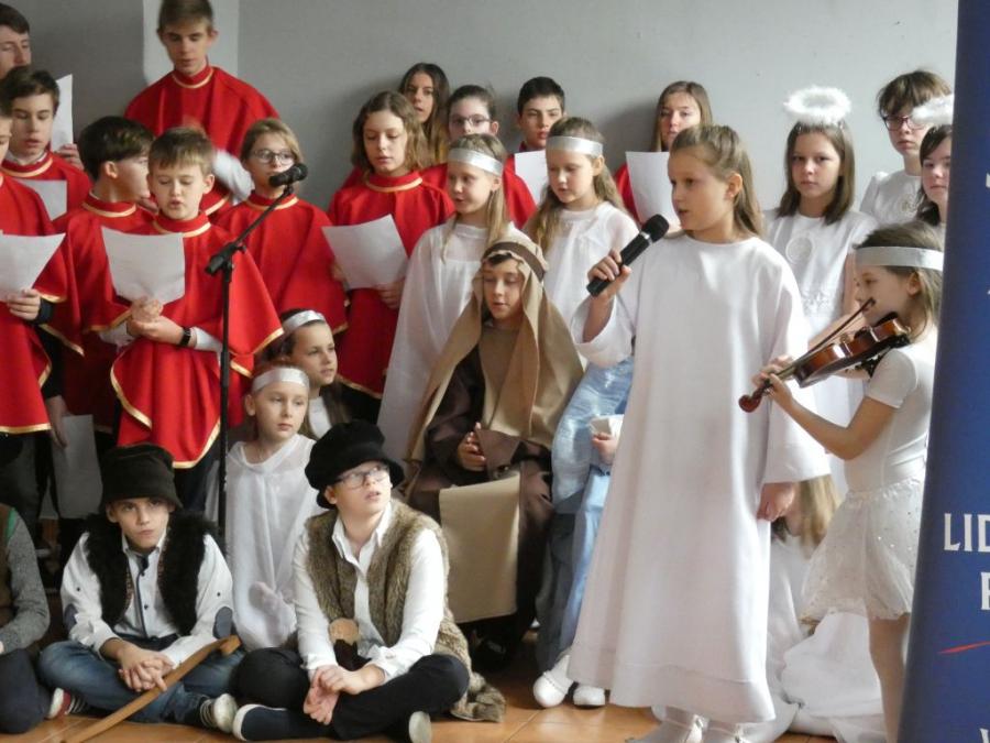 [ZDJĘCIA] Jasełkowe widowiska w galerii Muzeum Regionalnego