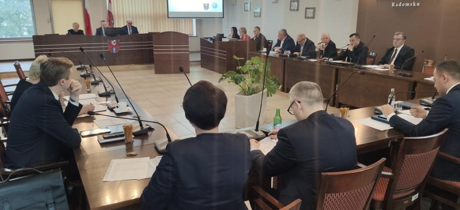 Szybkie głosowania na powiatowej sesji