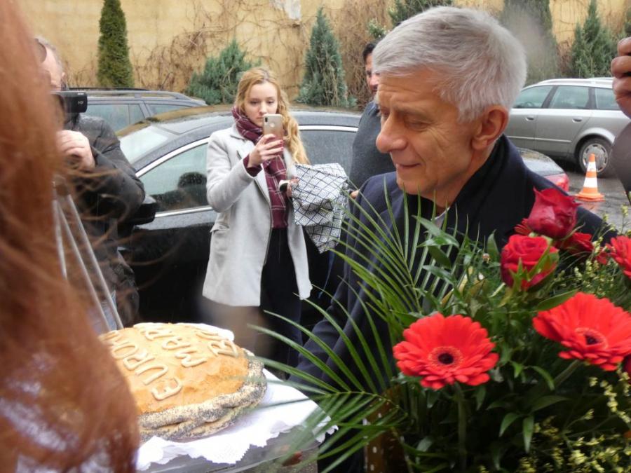 [ZDJĘCIA] Marek Belka w Radomsku: robią to, żeby bezkarnie kraść