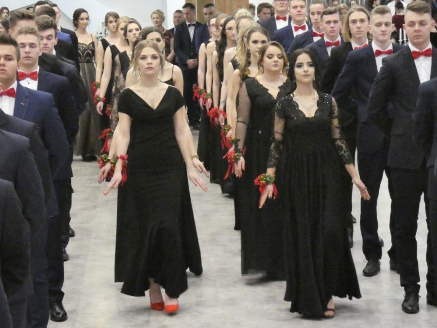 [FILM, ZDJĘCIA] Studniówka 2020. Ta noc należy do uczniów Ekonomika