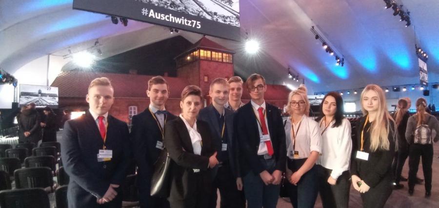 Uczniowie Elektryka na obchodach 75. rocznicy wyzwolenia obozu Auschwitz-Birkenau