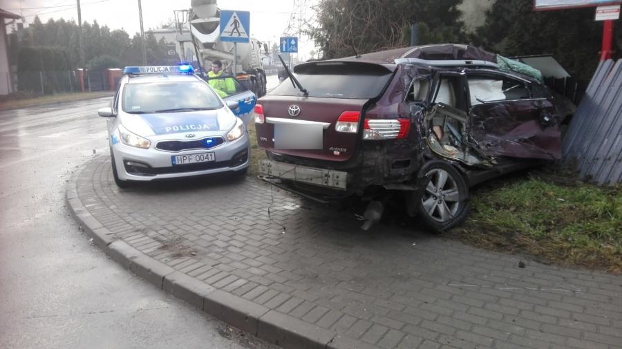 [ZDJĘCIA] Kolizja na skrzyżowaniu Sucharskiego z Poprzeczną