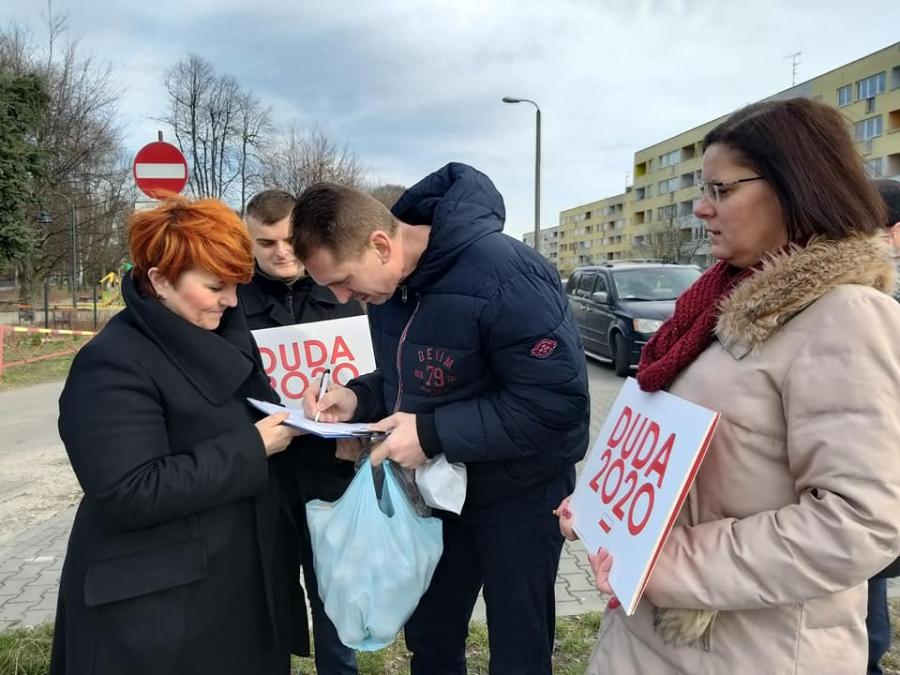 Zbierali podpisy poparcia dla Andrzeja Dudy. Za tydzień też będą