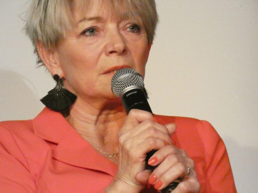 [ZDJĘCIA] Spotkanie z Iwoną Mazurkiewicz. Sala pęka w szwach