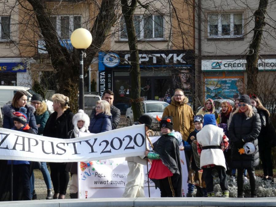 Na finiszu karnawału czas na zapusty. Kolorowy korowód w mieście