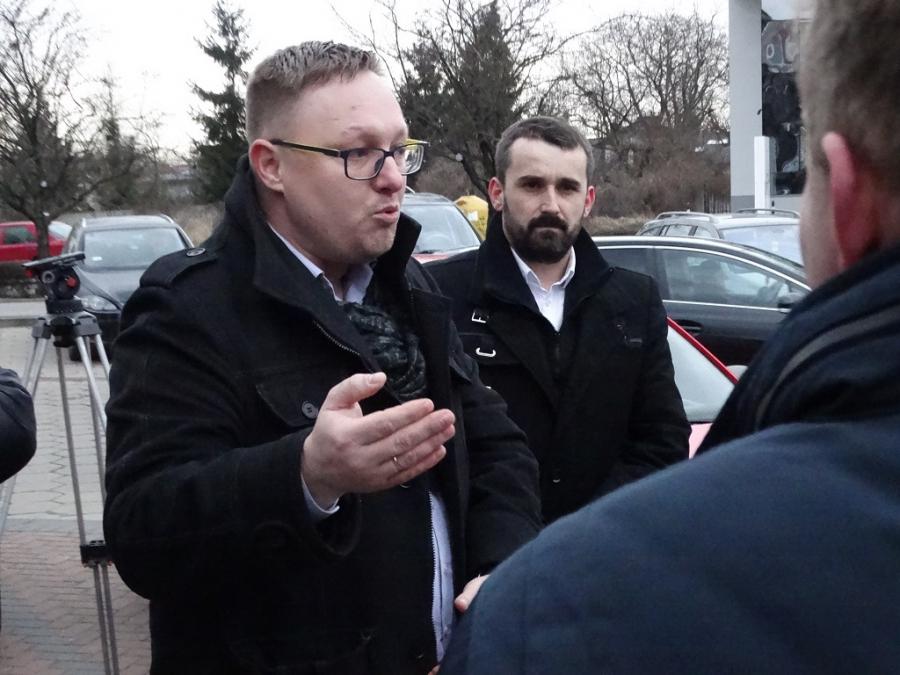 Koalicja trzeszczy. RdR atakuje PO na jej własnej konferencji