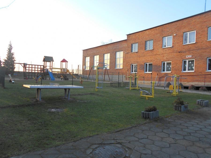 Kurator: szkoła w Dziepółci bezpieczna. Nie wolno likwidować