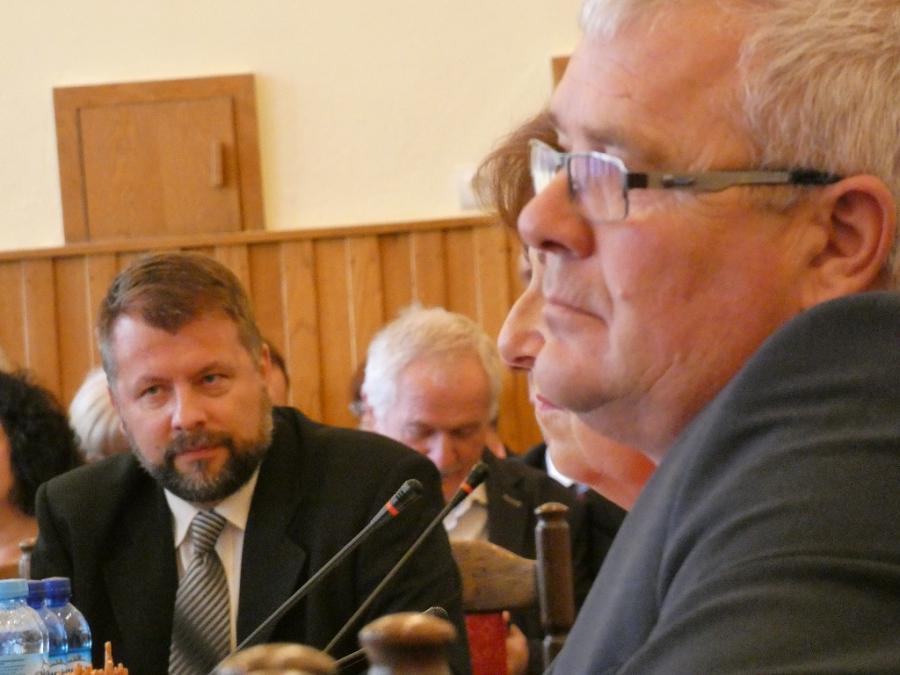 PKS-em po władzę. Powstał nowy klub radnych w powiecie