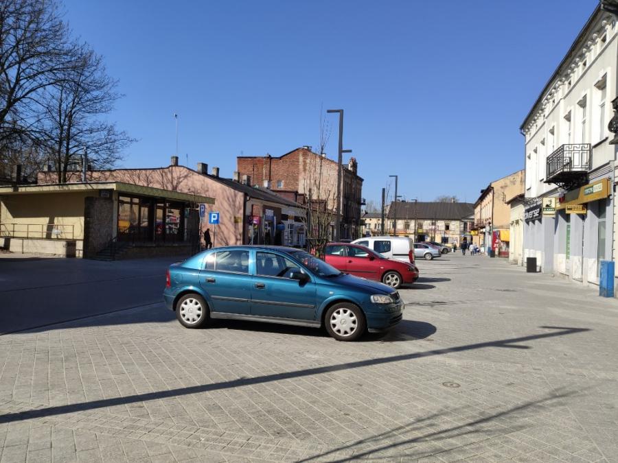 Parkowanie przy Reymonta możliwe, aż nie powstanie parking