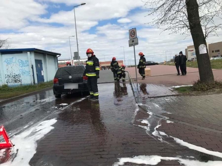 Na ulicy Kościuszki zapaliło się auto. Strażacy szybko ugasili ogień