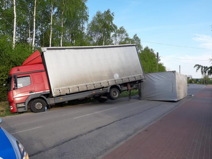 31-letni kierowca ciężarówki zablokował drogę w Kletni