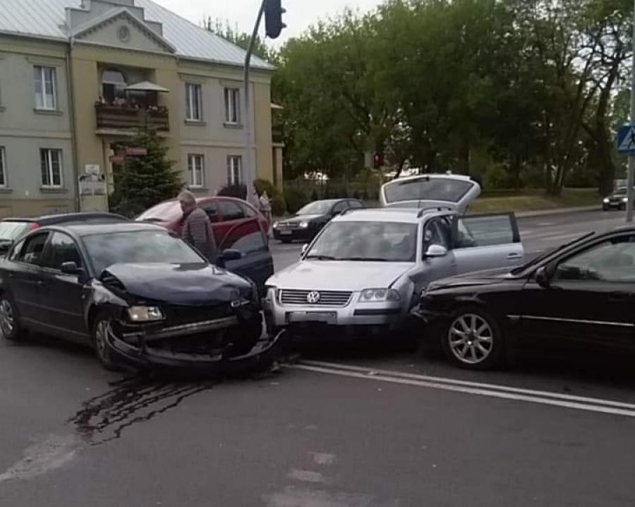 Wjechał na czerwonym. Był nietrzeźwy