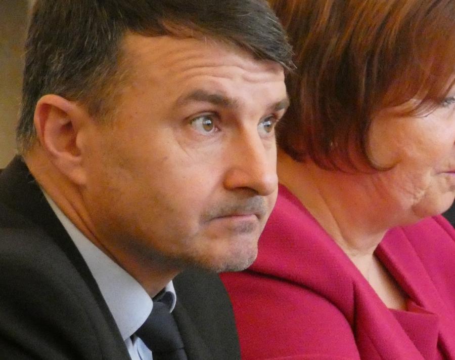 Radny Paweł Kałdoński przepłynie Wisłę. Dla kolegi żołnierza