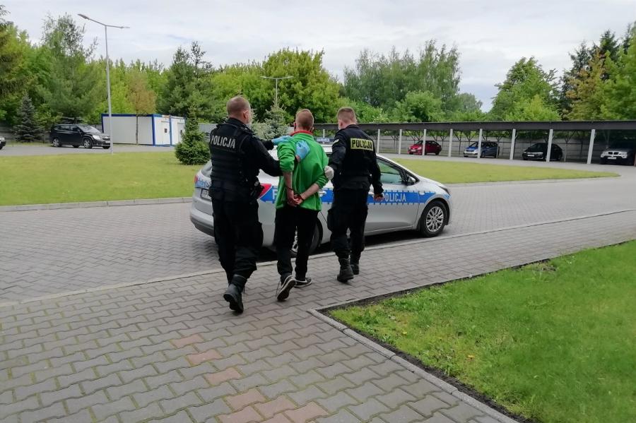Trzy razy próbował kraść samochody. 22-latkowi grozi do 15 lat więzienia