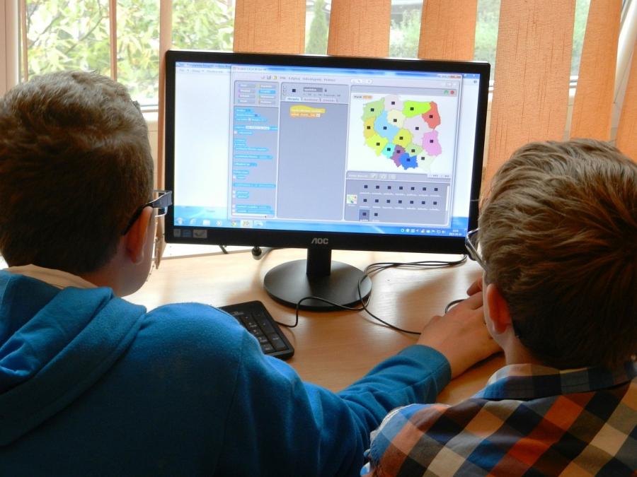 Dzieci nie wrócą do szkół do końca roku szkolnego