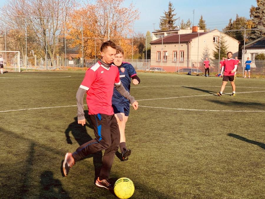 „Szóstki” w grze od soboty. Startuje Radomszczańska Liga Piłkarska