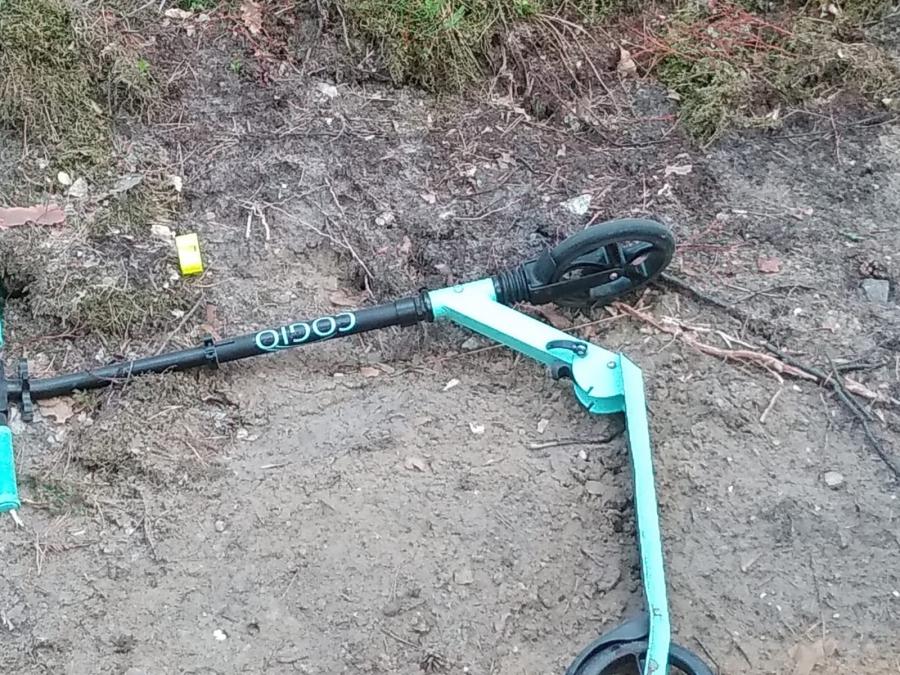 Zginęła 11-latka potrącona przez peugeota. Jechała na hulajnodze