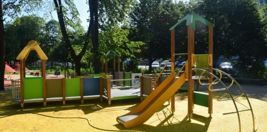 Place zabaw już otwarte. Można korzystać, ale pod pewnymi warunkami