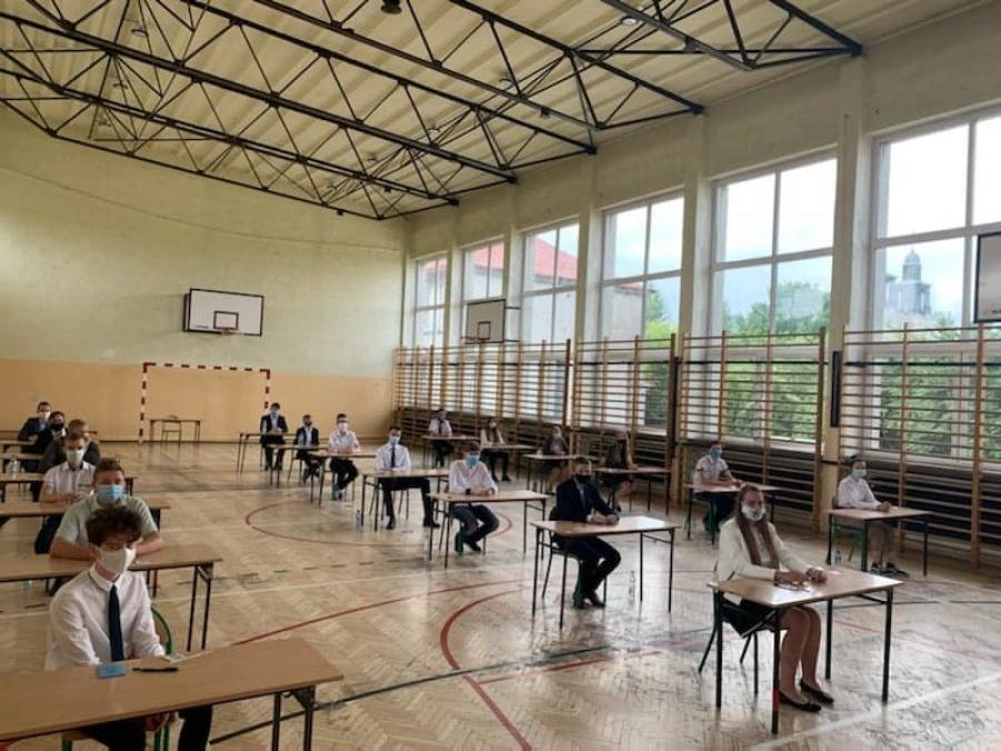 Rozpoczęły się egzaminy ósmoklasistów