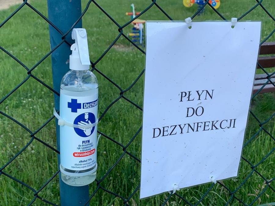 MOSiR apeluje: nie zabierajcie płynu do dezynfekcji