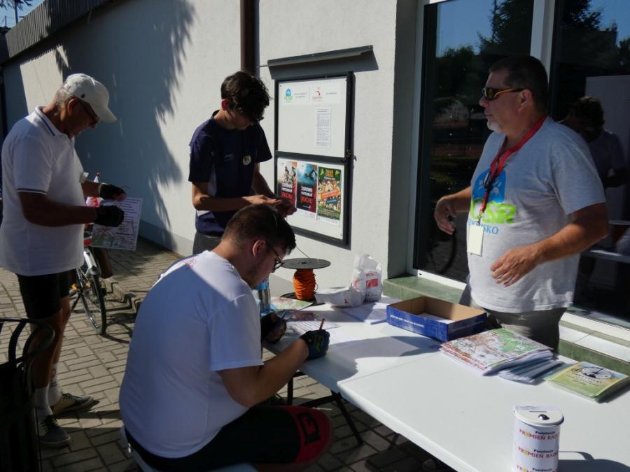 [ZDJĘCIA] Ruszył Tour de Radomska dla Przemka Ciemniewskiego