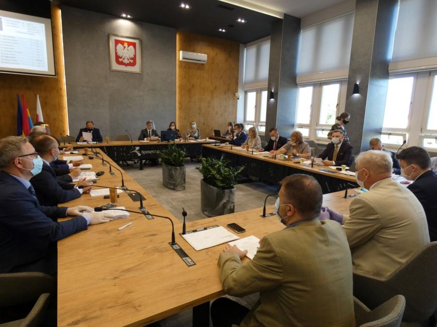 Uchwała w sprawie dotacji na Glinianki. Albo dziś, albo pozamiatane