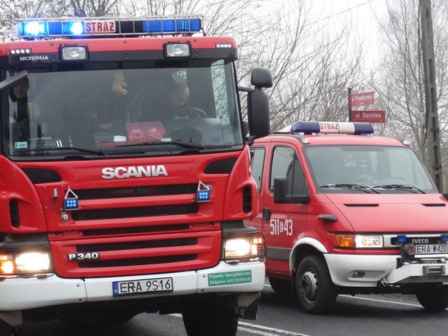Palił się obornik i słoma. Na miejscu cztery zastępy straży pożarnej