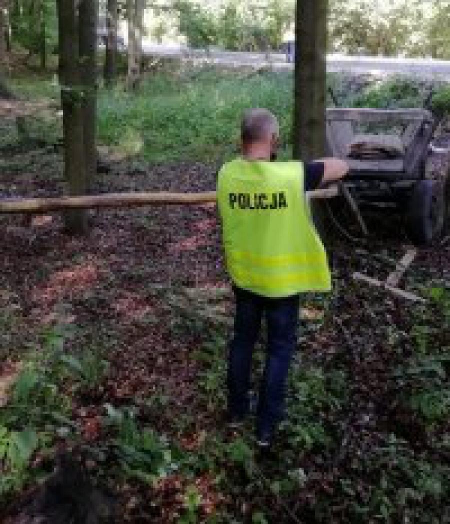 Przedbórz: 66-letni woźnica zginął pod kołami własnego wozu
