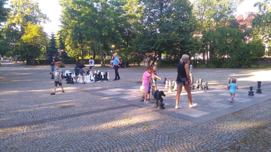 Szachowa niedziela - Wakacyjny Plenerowy Turniej Szachowy