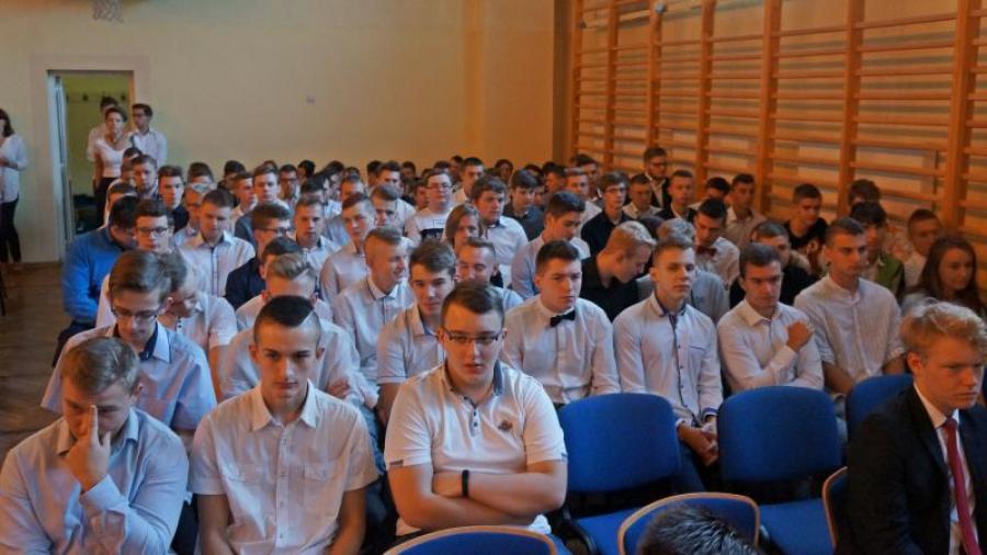 Ósmoklasiści wybrali szkoły. Najpopularniejsze pierwsze liceum