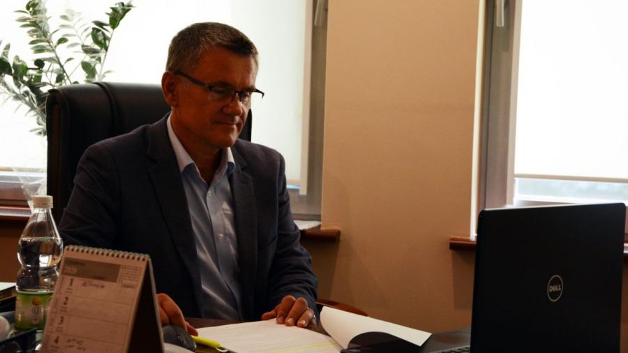 Pieniądze na drogi, policję, psa i deficyt powiatu, czyli Komisja Budżetowa