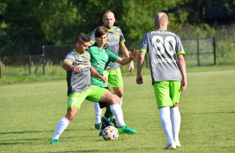 [Piłka nożna] Mecze naszych drużyn: Juniorzy z Gomunic pokonali doświadczony Świt