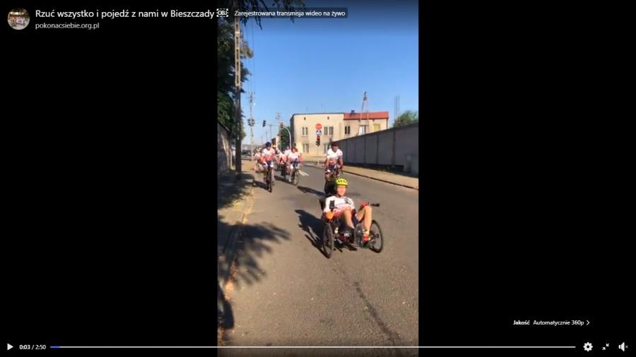 Pokonać siebie: przed godziną ruszyli. Przed nimi 100 km do Kielc