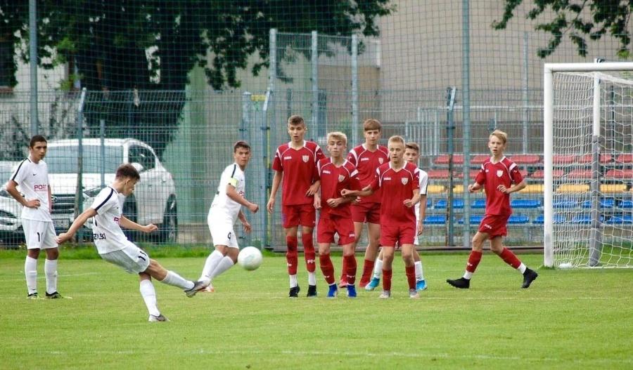 Wyraźne zwycięstwo Sportingu Radomsko w pojedynku ze Szczerbcem Wolbórz