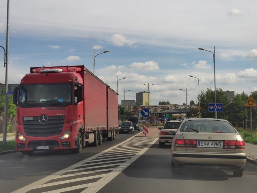 Obwodnica utknęła w papierach. Mieszkańcy skarżą decyzje, miasto w korkach
