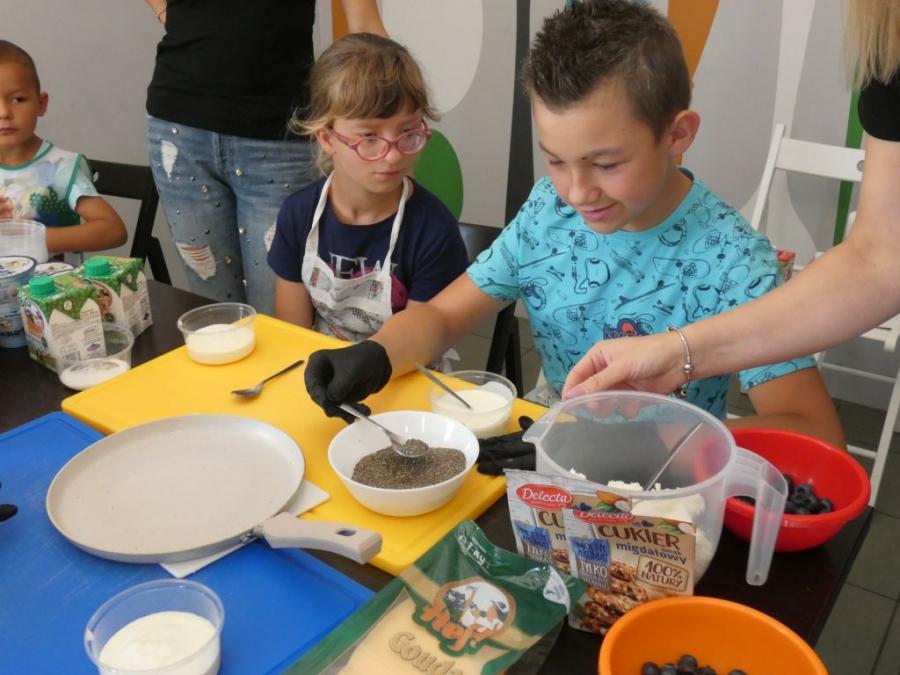 Integracyjne warsztaty kulinarne dla dzieci z Koniczynki