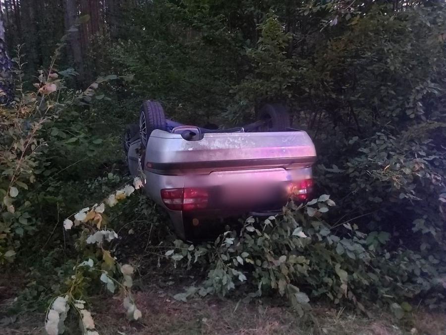 Dachował, bo mijał sarnę. Ale nie był trzeźwy