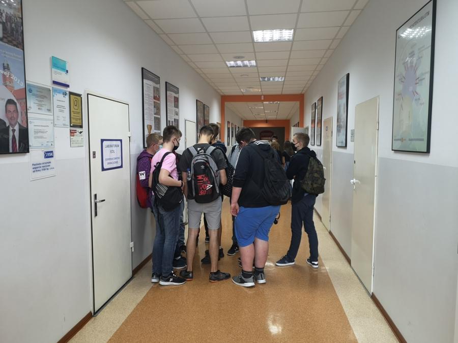 Luz czy cyrk? Dwa tygodnie covidowej szkoły. Przyzwyczailiśmy się?