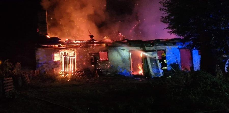 Pożar obory w miejscowości Gaj w gminie Przedbórz