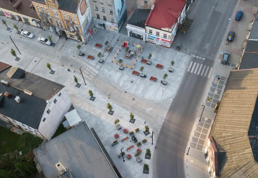 [ZDJĘCIA] Wiesław Kuc, policjant z fotograficznym zacięciem, i Radomsko z lotu ptaka
