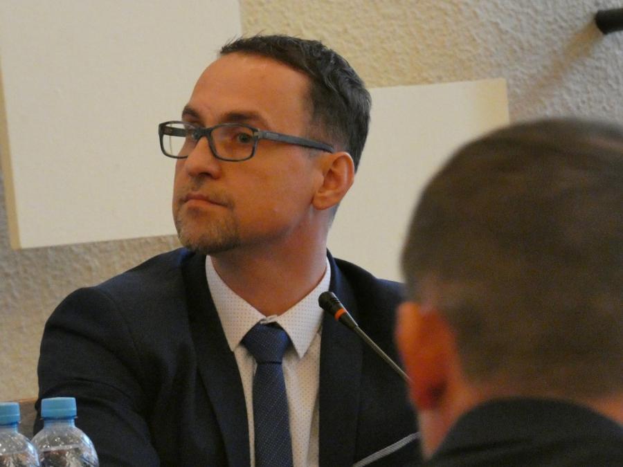 Radny Rafał Dębski: doceniam pracę policjantów, ale trzeba szukać innych rozwiązań