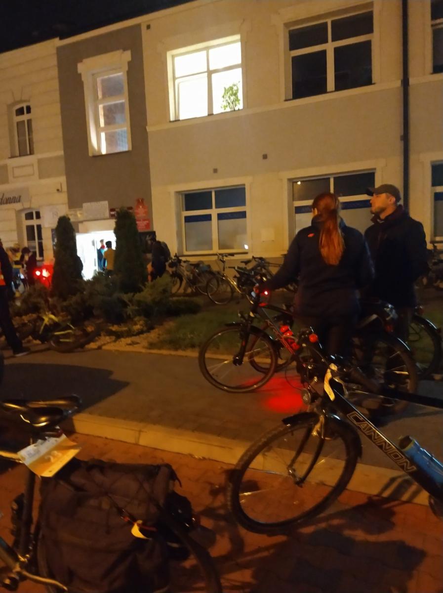 Przejechali 50 kilometrów. 53 uczestników III edycja Nocnego Rajdu Rowerowego